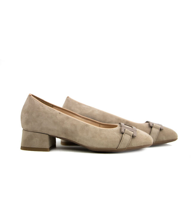 Ara Pump Sand Suede