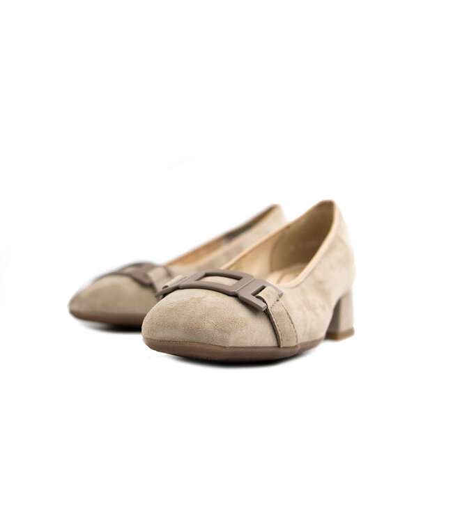 Ara Pump Sand Suede