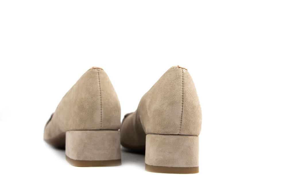 Ara Ara Pump Sand Suede