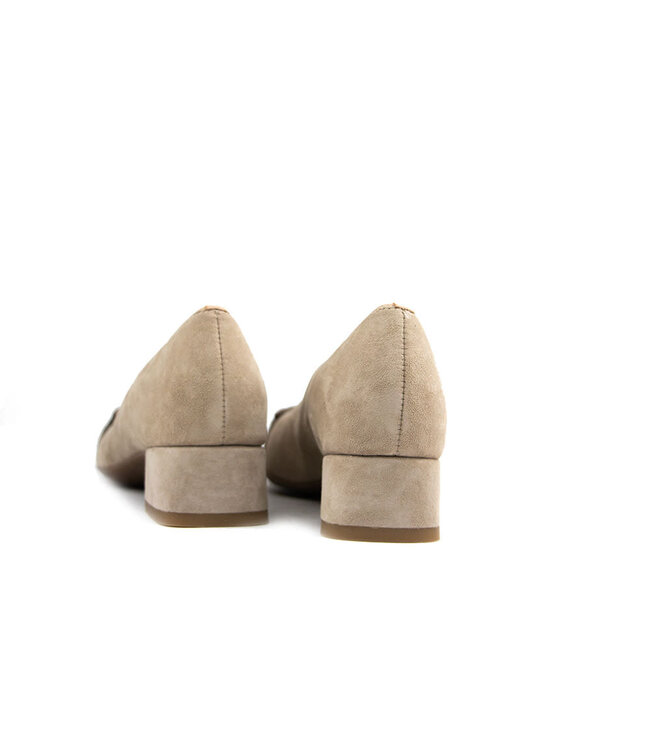 Ara Pump Sand Suede