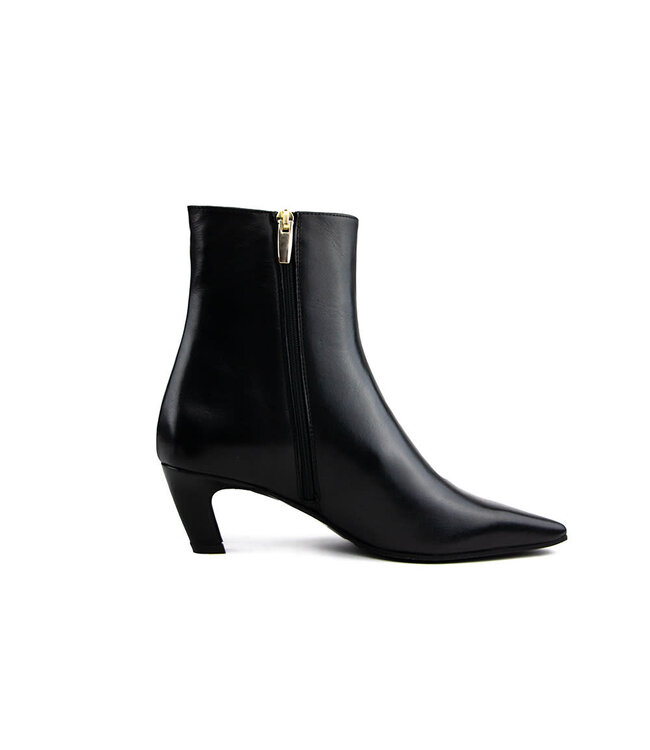 Eva Luna Enkellaars Sharon Nero Stars