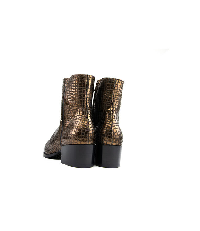 Via Vai Enkellaars Rose Baker Nairobi Nace