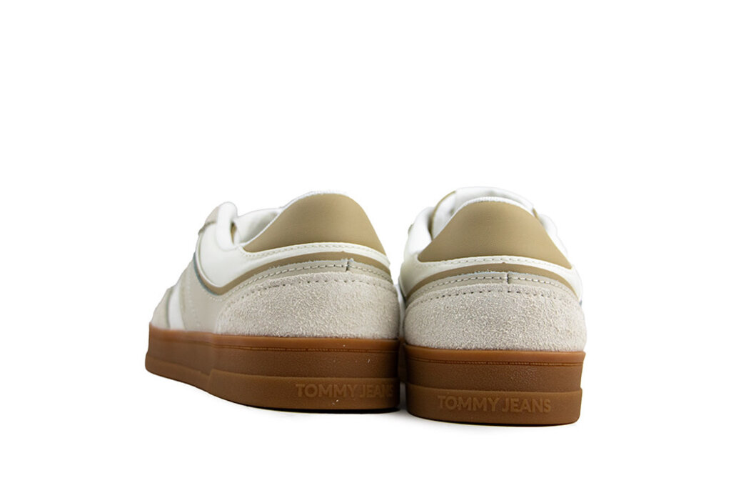 Tommy Hilfiger Tommy Hilfiger The Greenwich Mix Media Newsprint