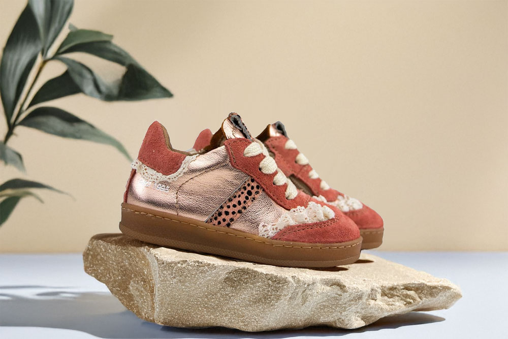 Veel kinderen dragen te kleine schoenen. Zo herken je het!