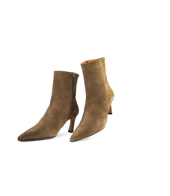 Ángel Alarcón Enkellaars Basket Chaira