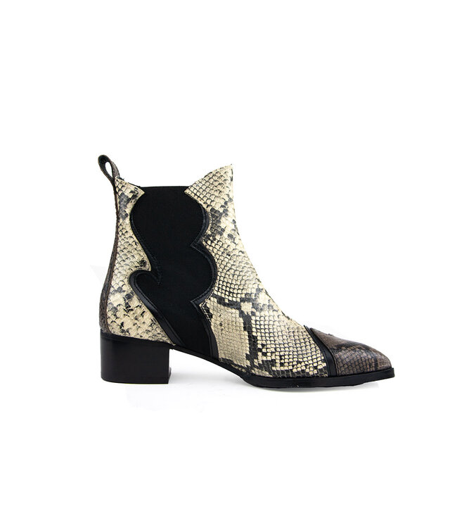 Pertini Chelsea Boot Kurenai Nabire Black