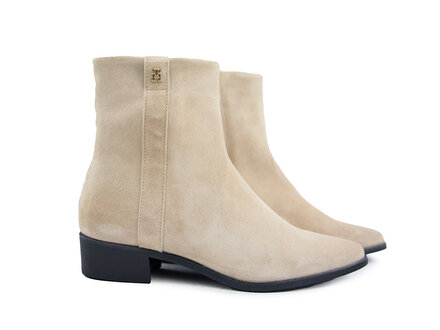 Tommy Hilfiger Tommy Hilfiger Pointy Bootie Horseradish