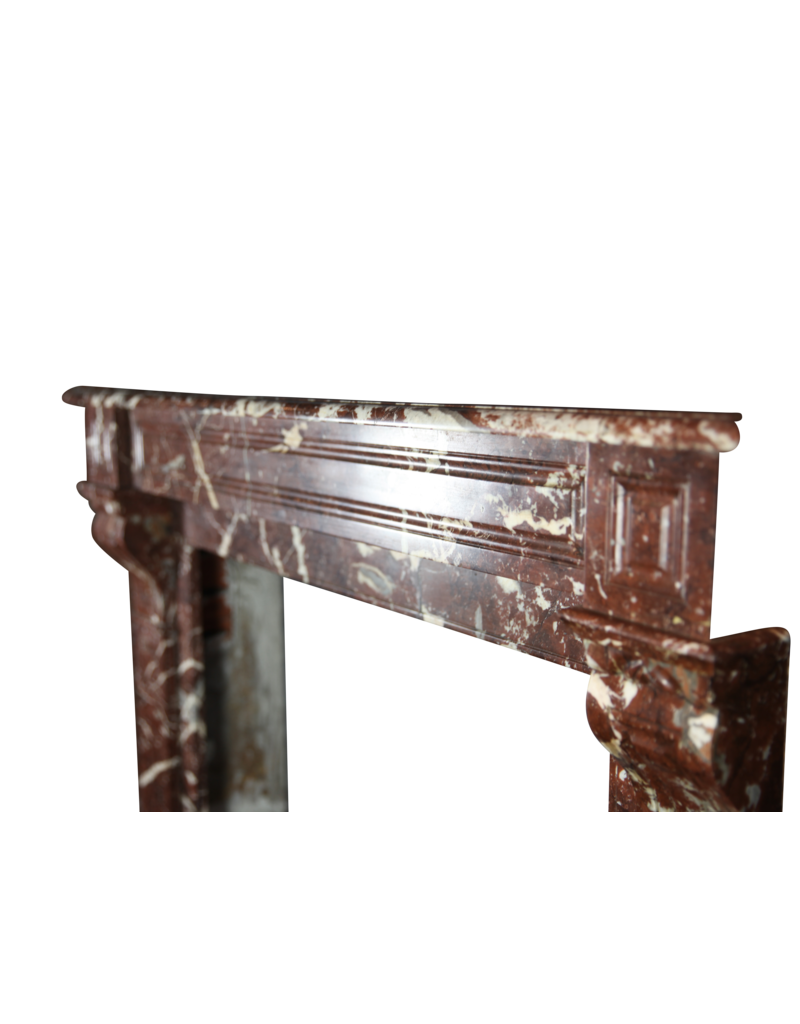 Maison Leon Van den Bogaert Feine französische Kaminumrandung im klassischen Stil aus Marmor