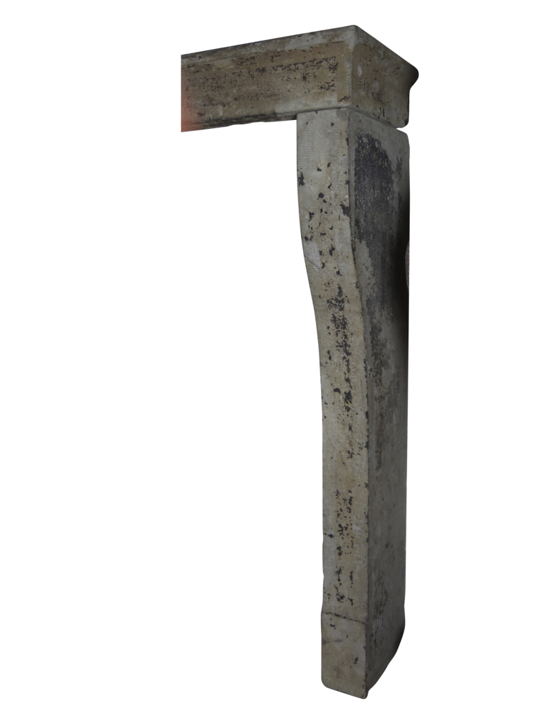 Maison Leon Van den Bogaert Kleine rustikale Kaminmaske aus Kalksandstein