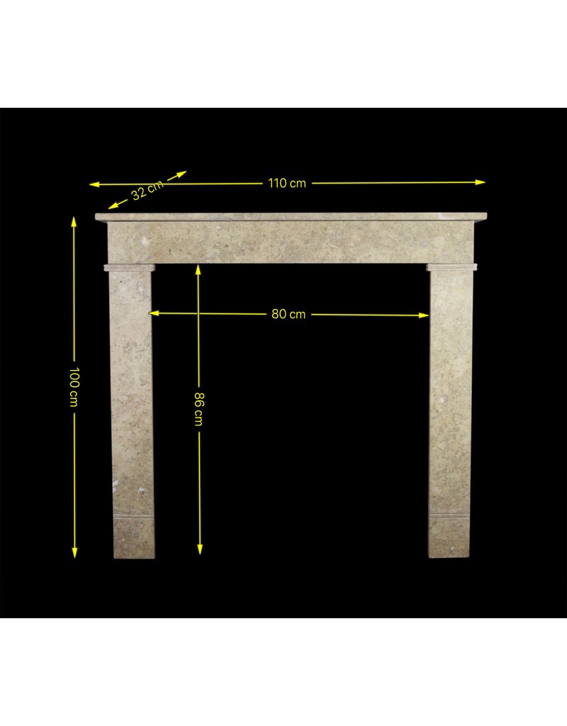 Fine Petite Cheminée Carrée Rectiligne