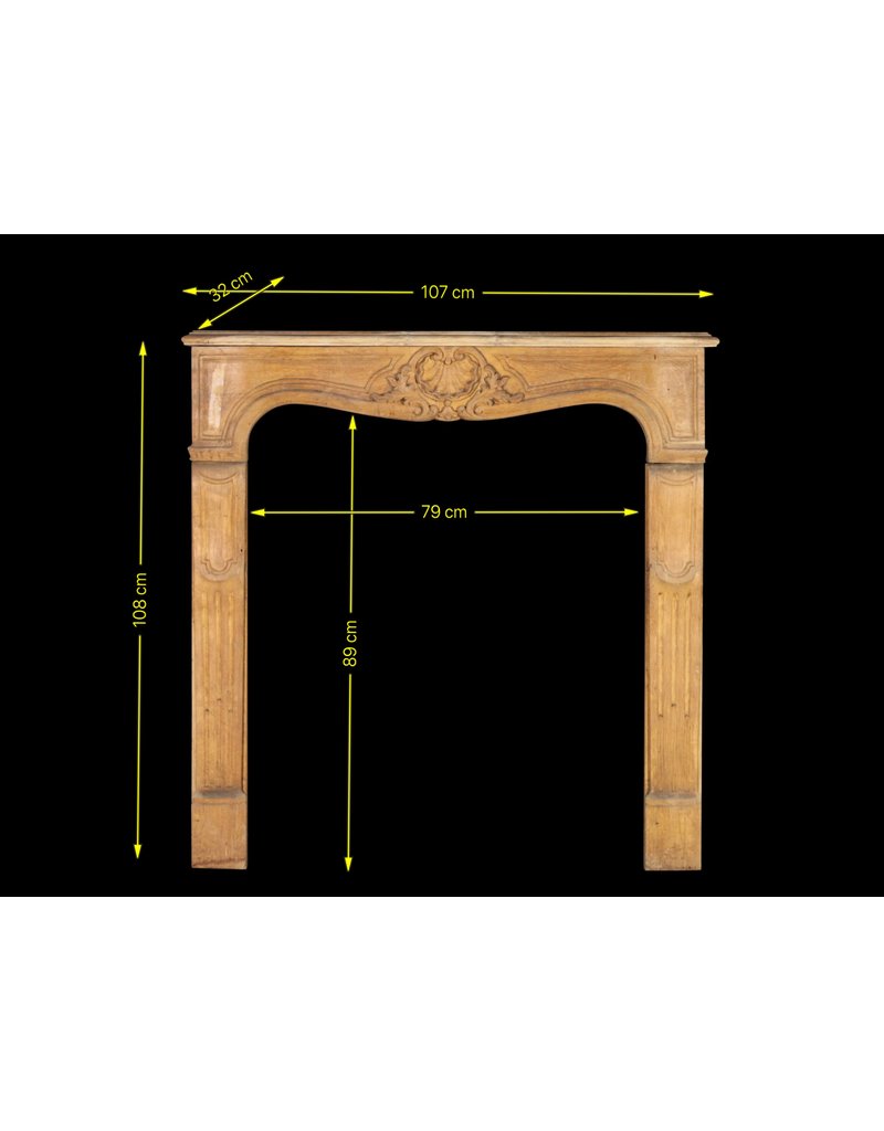 Petite Cheminée Classique En Bois De Chêne Français