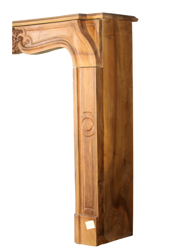 Maison Leon Van den Bogaert Eleganter Kamin im klassischen französischen Stil