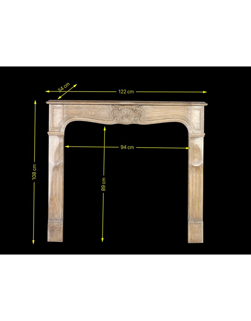 Francés Del Siglo 20 De Madera De Estilo LXV Envolvente