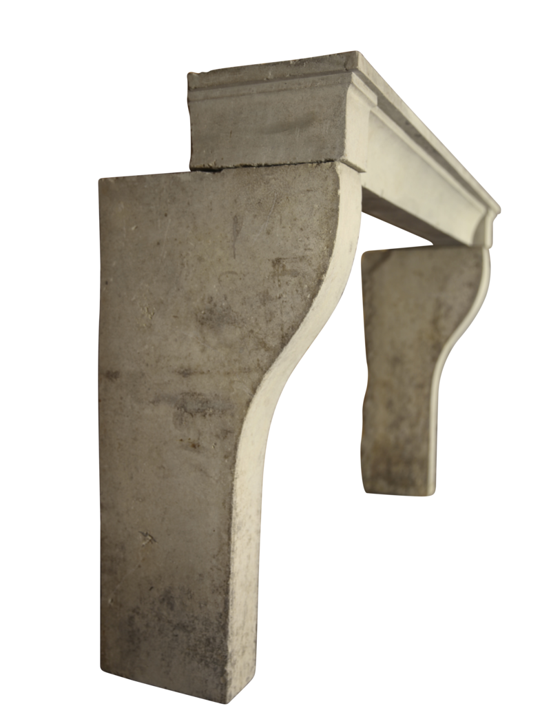 Maison Leon Van den Bogaert Elegante Kaminmaske aus Kalkstein