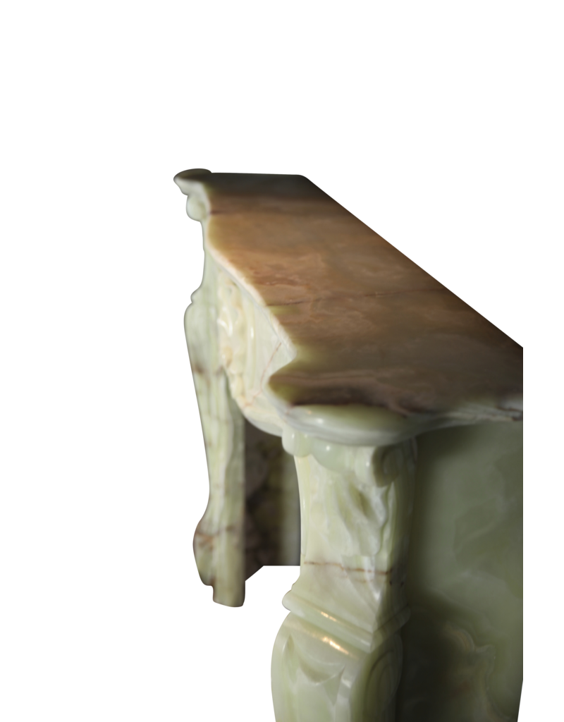 Maison Leon Van den Bogaert Klassische Kaminverkleidung aus grünem Onyx