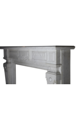 Maison Leon Van den Bogaert Antike Kaminmaske aus Carrara-Marmor