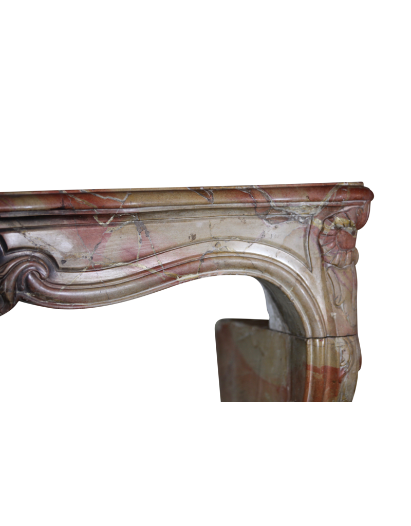 Maison Leon Van den Bogaert Elegante französische Kaminumrandung aus Marmor