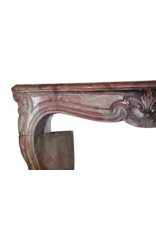 Maison Leon Van den Bogaert Elegante französische Kaminumrandung aus Marmor