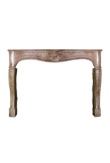 Maison Leon Van den Bogaert Elegante französische Kaminumrandung im Landhausstil