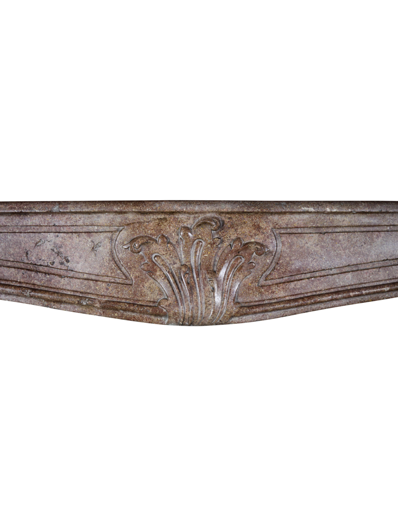 Maison Leon Van den Bogaert Elegante französische Kaminumrandung im Landhausstil