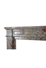 Maison Leon Van den Bogaert Kleine Kaminumrandung aus Marmor