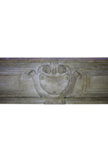 Maison Leon Van den Bogaert Kleine französische Kaminumrandung aus Kalkstein