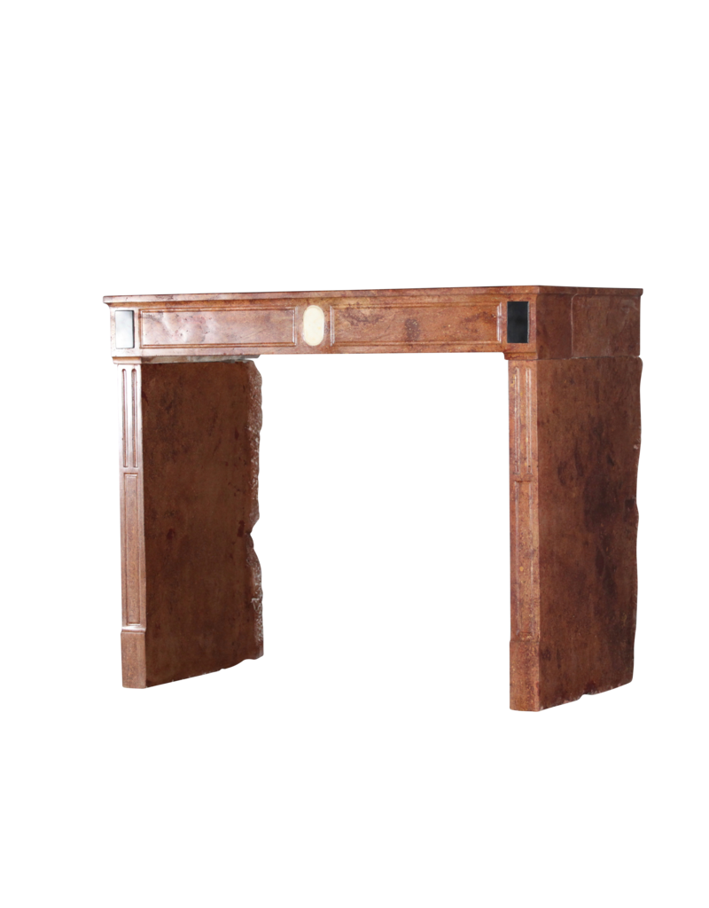 Maison Leon Van den Bogaert Elegante Kaminverkleidung aus Stein im Directoire-Stil