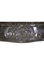 Maison Leon Van den Bogaert Feine klassische antike französische Kaminumrandung aus Marmor