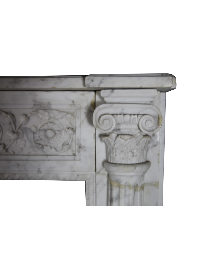 Maison Leon Van den Bogaert Fein klassisch französisch Carrara Marmor Kaminmaske