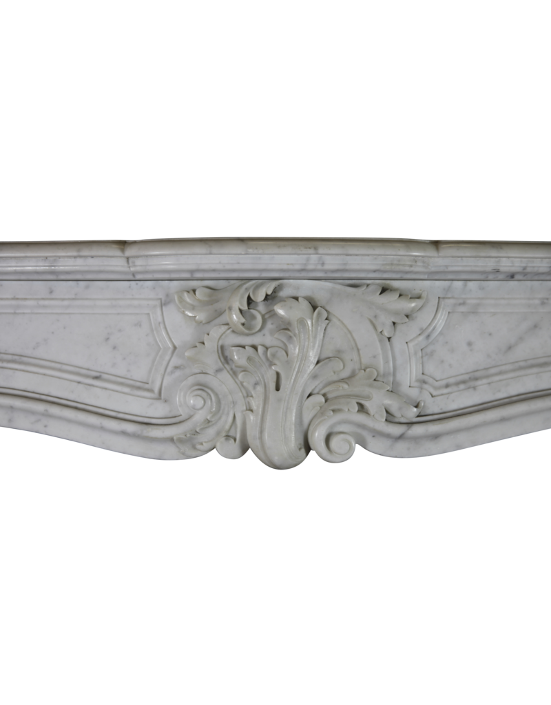 Maison Leon Van den Bogaert Französische Kaminumrandung aus Marmor
