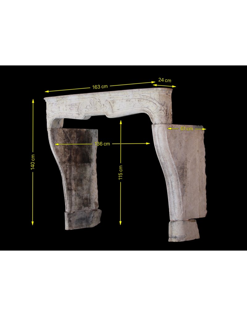 Franse Stijl Zandsteen Schouw Met Patina