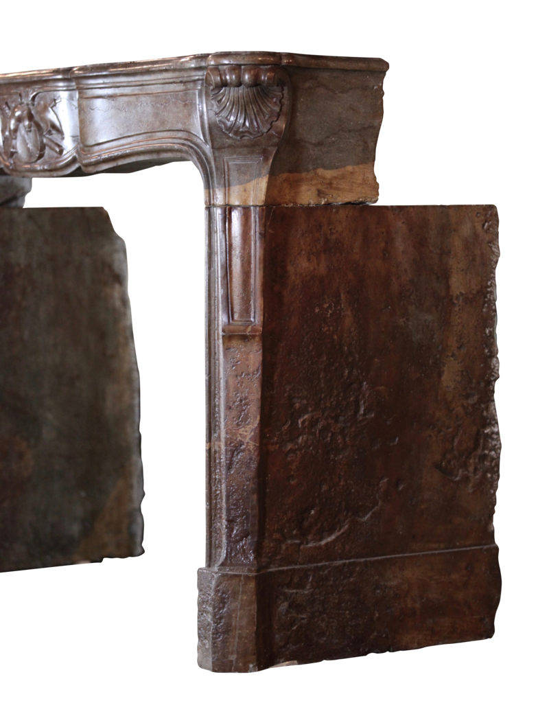 Maison Leon Van den Bogaert Kaminumrandung aus der Directoire-Zeit des 18. Jahrhunderts