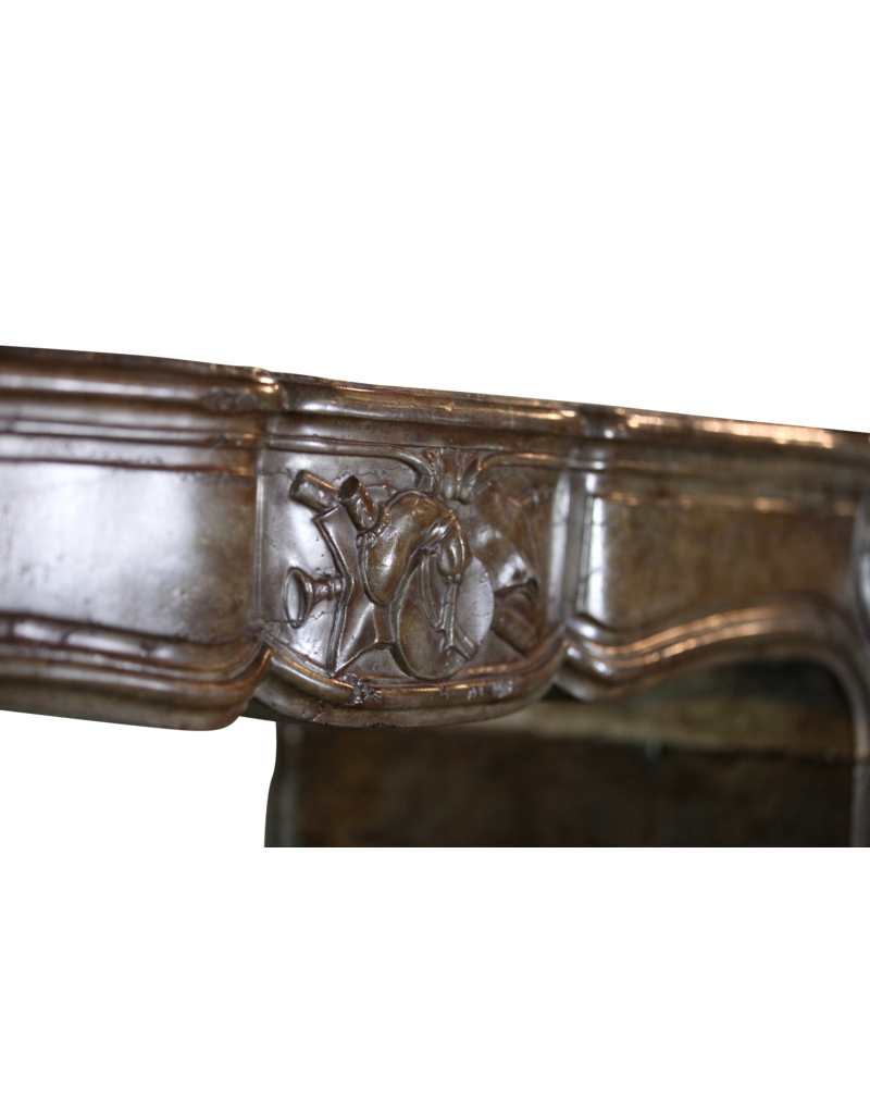Maison Leon Van den Bogaert Kaminumrandung aus der Directoire-Zeit des 18. Jahrhunderts