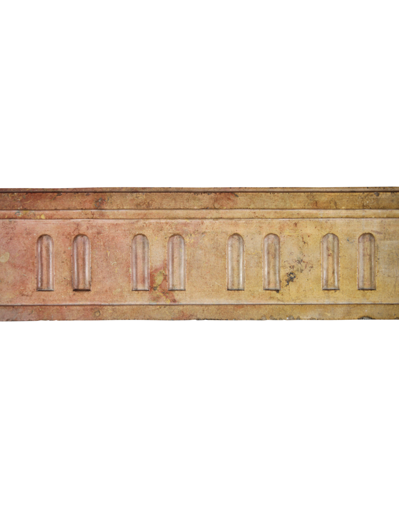 Maison Leon Van den Bogaert Klassische Kaminverkleidung aus zweifarbigem Kalkstein