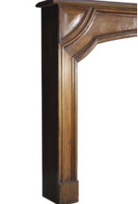 Maison Leon Van den Bogaert Elegante französische Vintage-Kaminumrandung aus Walnussholz