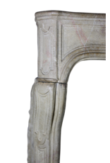 Maison Leon Van den Bogaert Klassische elegante französische Kaminumrandung