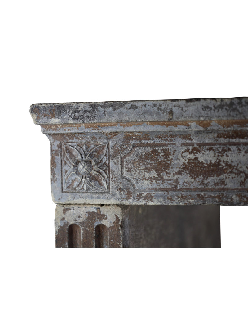 Maison Leon Van den Bogaert Élégant entourage de cheminée de récupération — France
