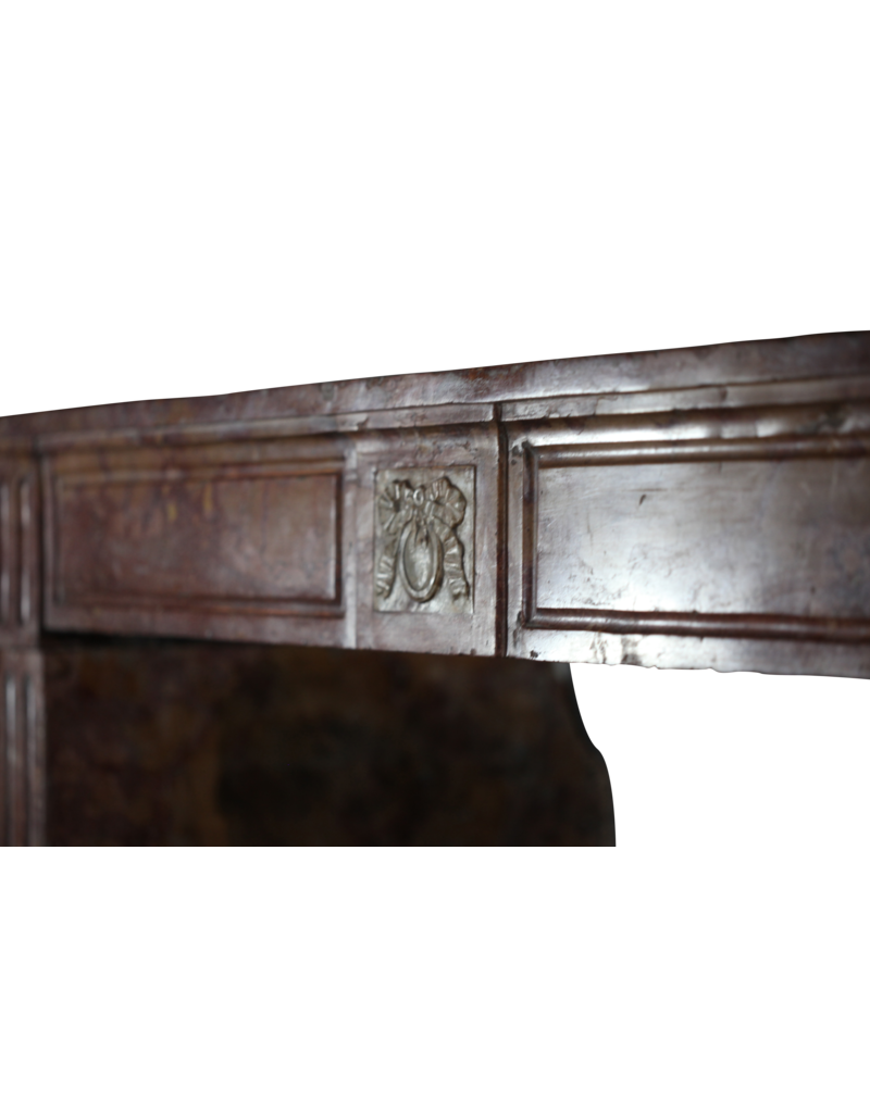 Maison Leon Van den Bogaert Elegante französische Louis-XVI-Kaminmaske