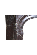 Maison Leon Van den Bogaert Elegante französische Kaminumrandung aus Marmor