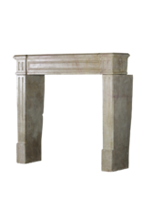 Maison Leon Van den Bogaert Kleine Kaminverkleidung aus zweifarbigem Hartstein