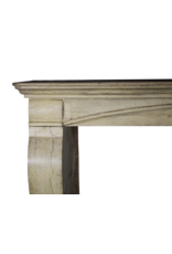 Maison Leon Van den Bogaert Kleine Kaminverkleidung aus Kalksandstein