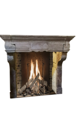 French Renaiscance Period Vintage Fireplace Surround In Limestone