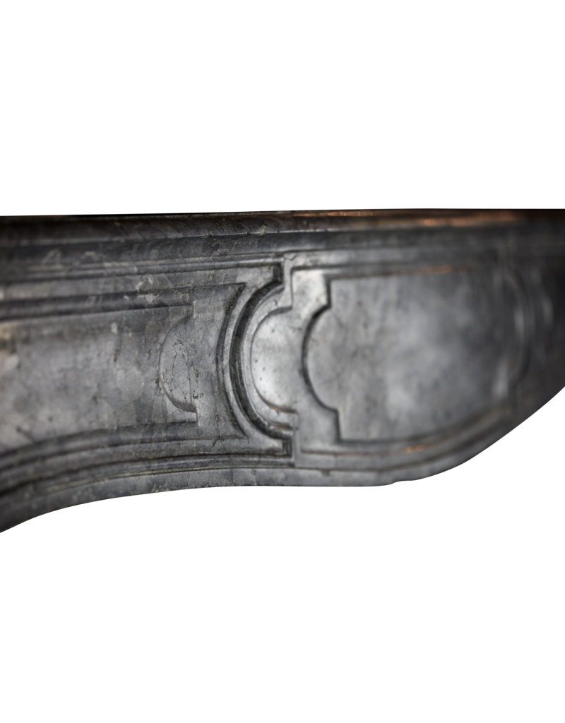 Maison Leon Van den Bogaert Vintage-Kaminumrandung aus oxidiertem Hartstein