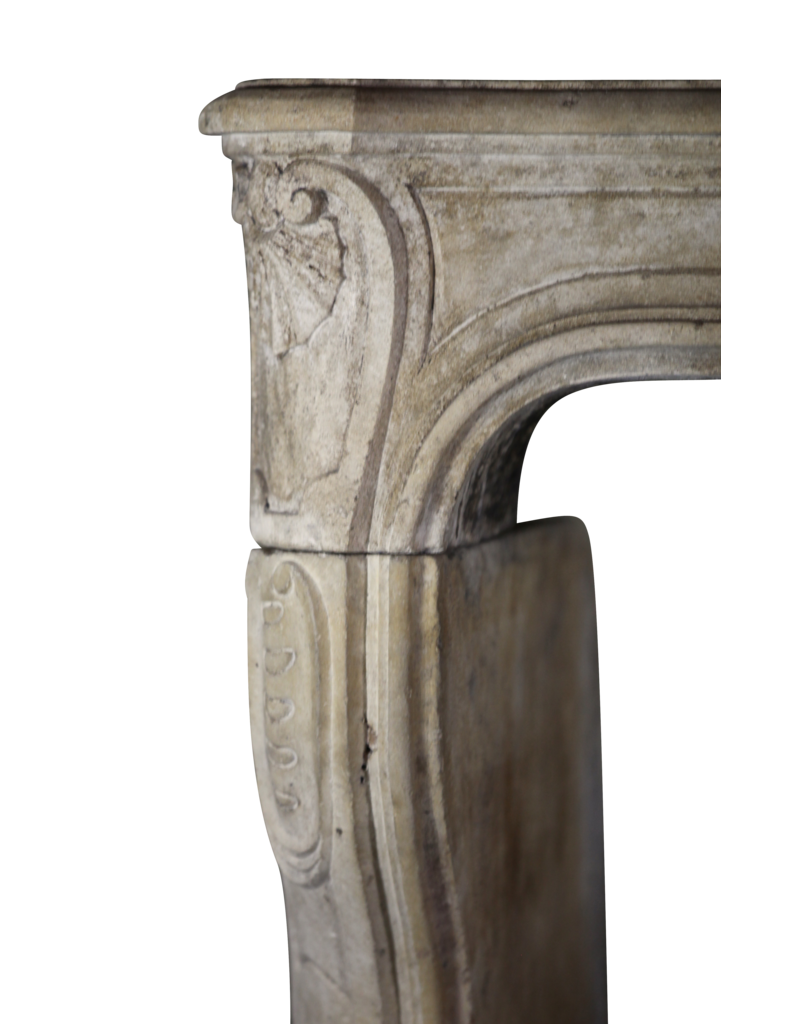 Maison Leon Van den Bogaert Französisch Regentschaft Period Kalkstein Kamin
