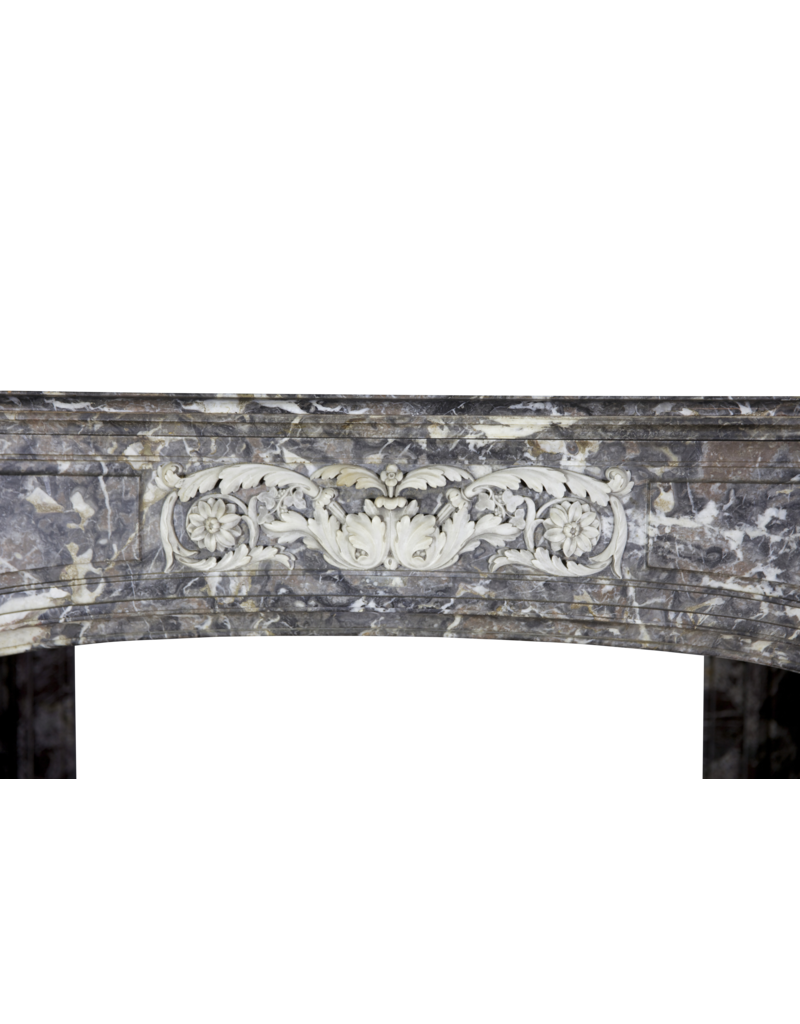 Chique Belgian 18Th Century Vintage Fireplace Mantel