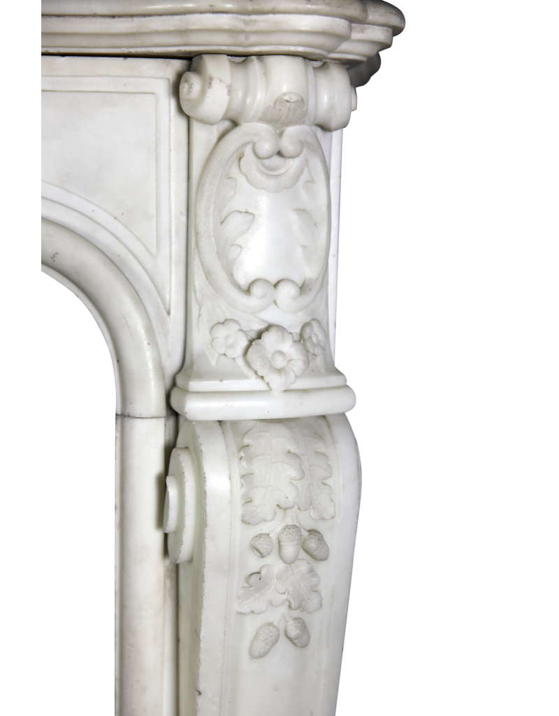 Maison Leon Van den Bogaert Cheminée romantique en marbre blanc - pièce unique