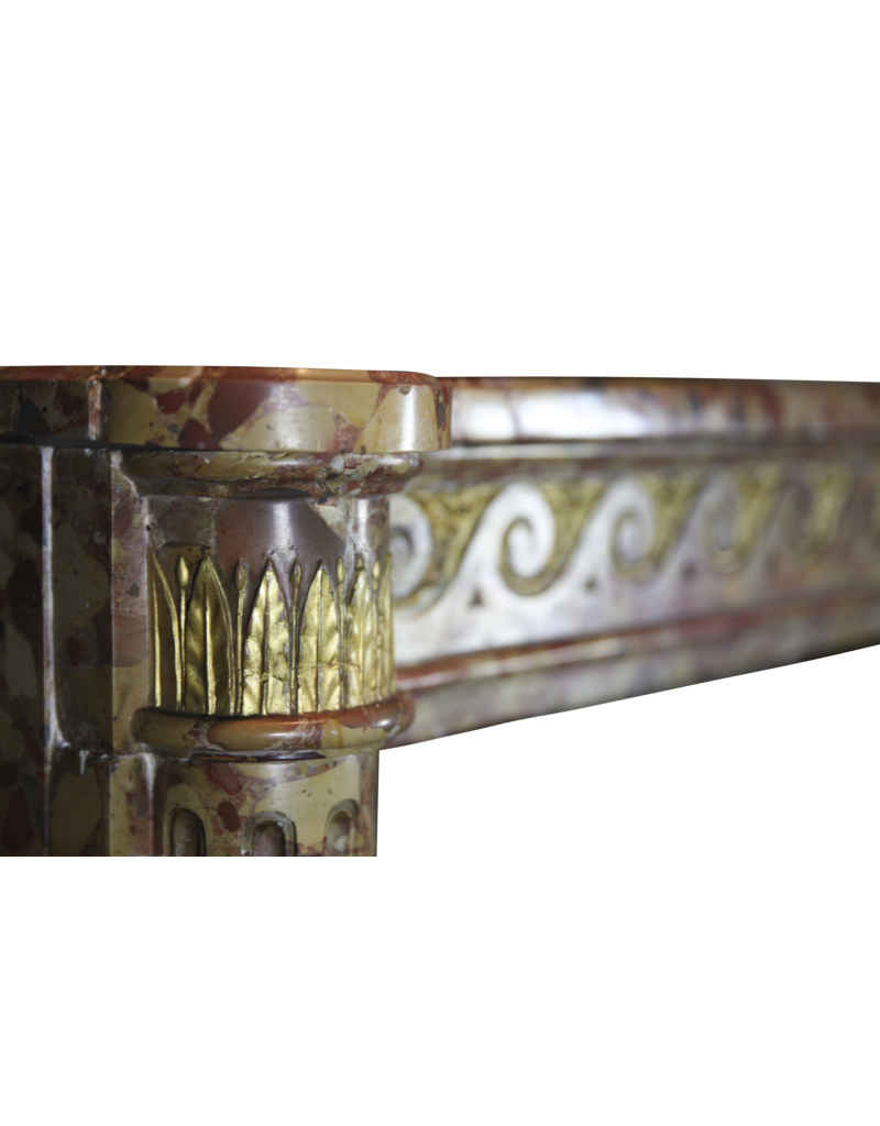 Maison Leon Van den Bogaert Elegante französische Vintage-Kaminumrandung aus Brèche-Marmor