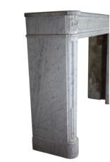 Maison Leon Van den Bogaert Elegante französische Vintage-Kaminumrandung aus der Louis-XVI-Zeit