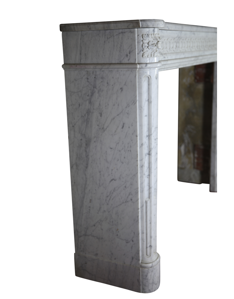 Maison Leon Van den Bogaert Elegante französische Vintage-Kaminumrandung aus der Louis-XVI-Zeit