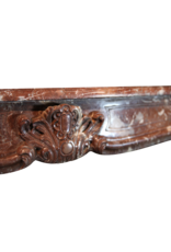 Maison Leon Van den Bogaert Klassische belgische Kaminumrandung aus Marmor aus dem 18. Jahrhundert